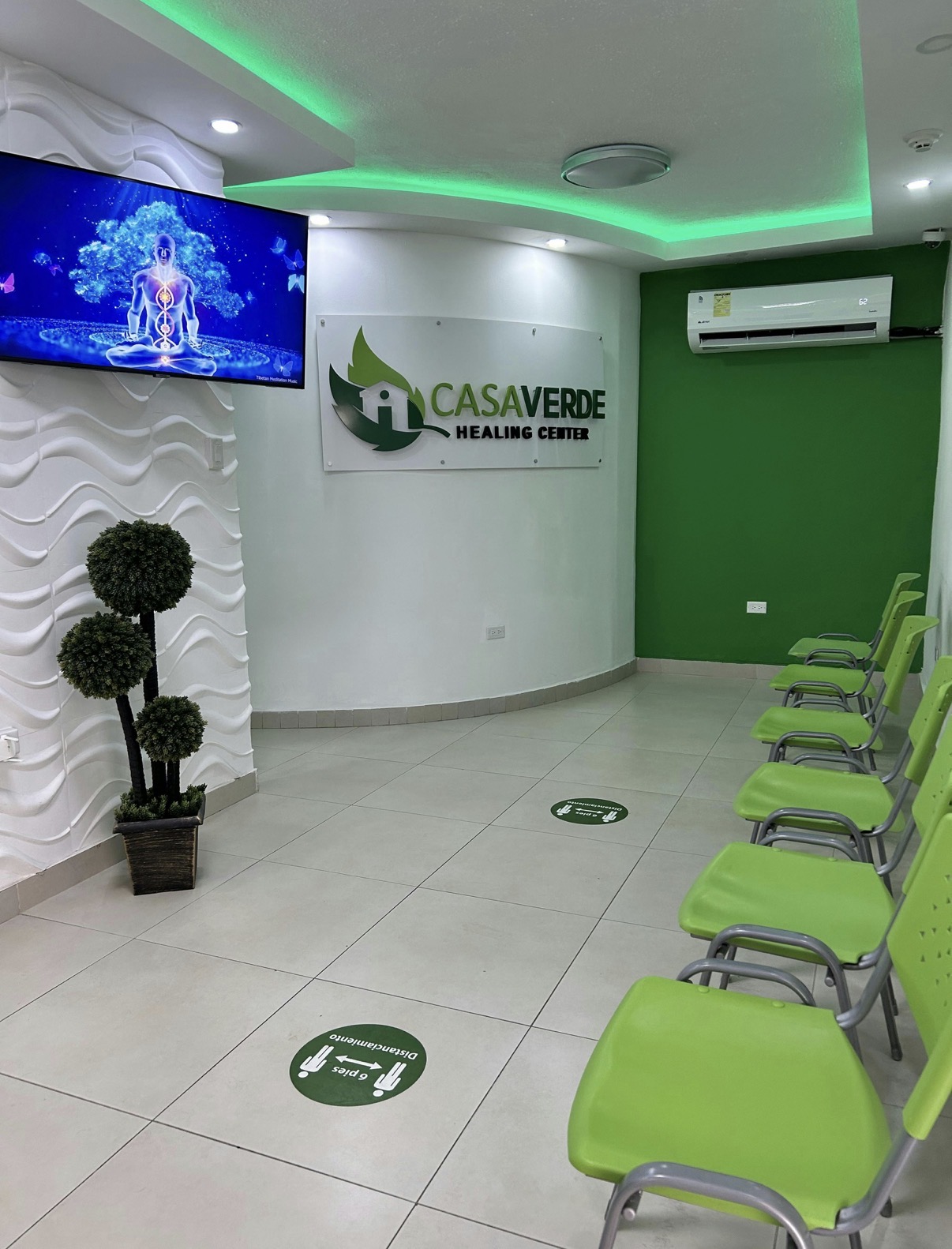 Casa Verde lobby